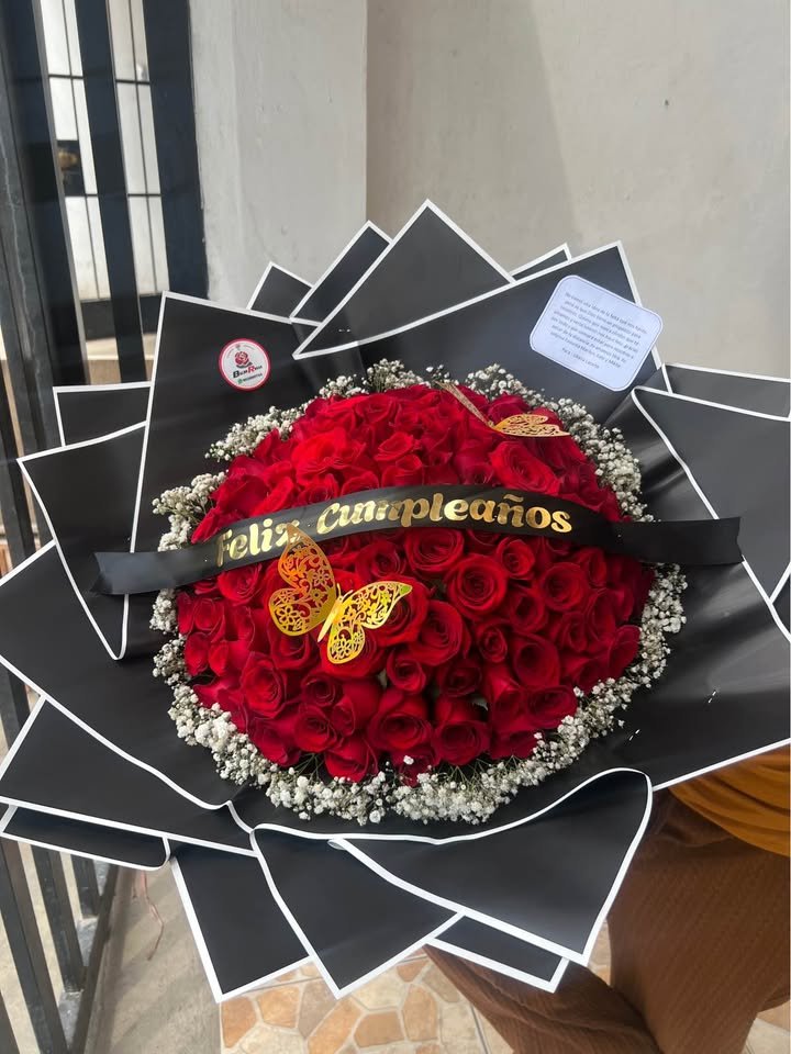 Ramo de 100 rosas rojas