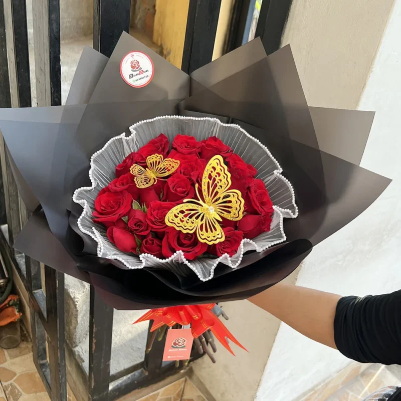 RAMO BUCHON DE 24 ROSAS
