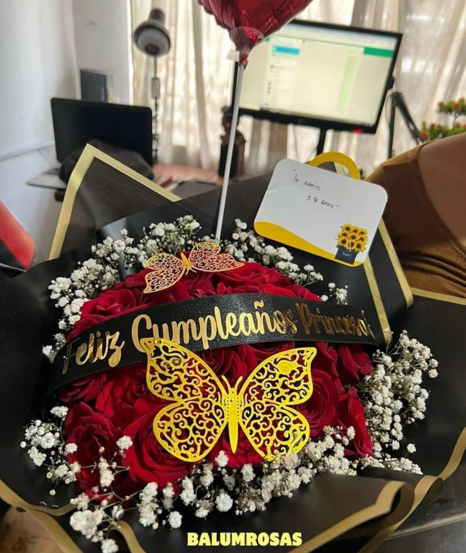 ramo de 30 rosas para cumpleaños