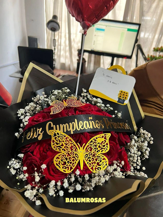 ramo de 30 rosas para cumpleaños